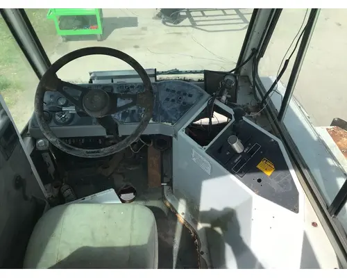 PETERBILT YT 30 Cab Assembly