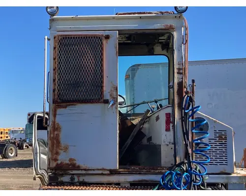 PETERBILT YT 30 Cab Assembly