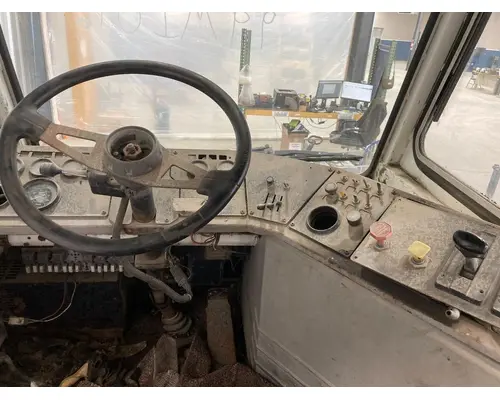 PETERBILT YT 30 Cab Assembly