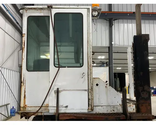 PETERBILT YT 30 Cab Assembly