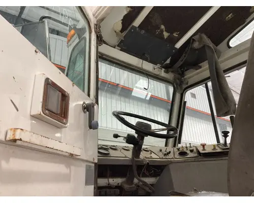 PETERBILT YT 30 Cab Assembly