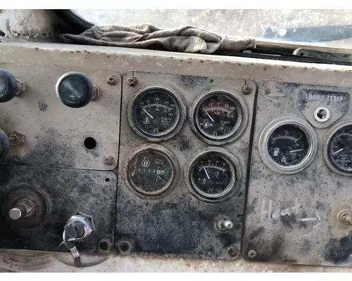 PETERBILT YT 30 Dash Assembly