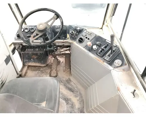 PETERBILT YT 30 Dash Assembly