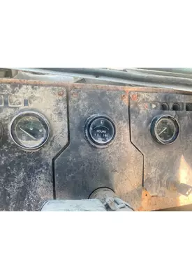 PETERBILT YT 30 Dash Assembly