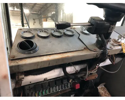 PETERBILT YT 30 Dash Assembly