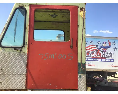 PETERBILT YT 30 Door Assembly, Front