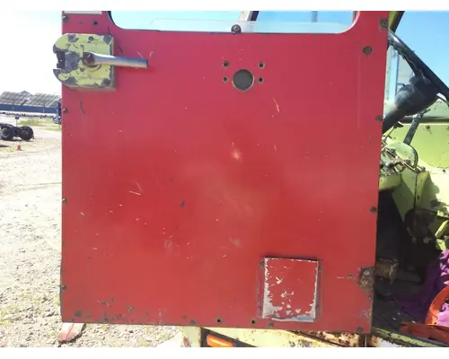 PETERBILT YT 30 Door Assembly, Front