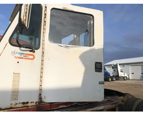 PETERBILT YT 30 Door Assembly, Front