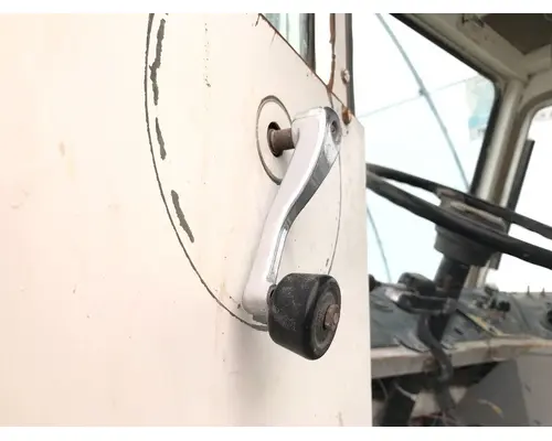 PETERBILT YT 30 Door Assembly, Front