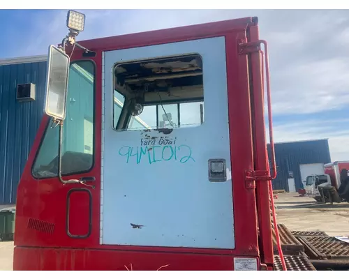 PETERBILT YT 30 Door Assembly, Front