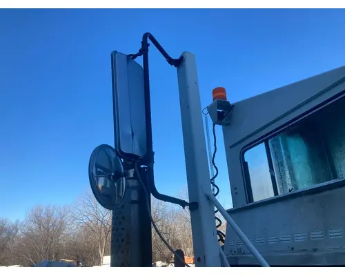PETERBILT YT 30 Door Mirror
