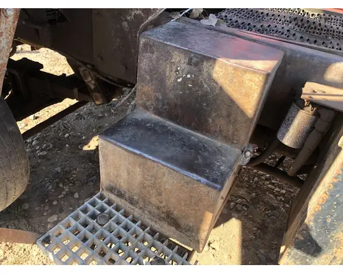 PETERBILT YT 30 Engine Brackets, Misc.