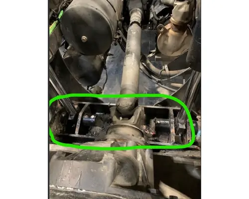 PETERBILT YT 30 Engine Brackets, Misc.