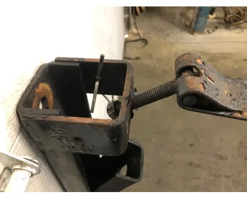 PETERBILT YT 30 Fuel Tank Strap