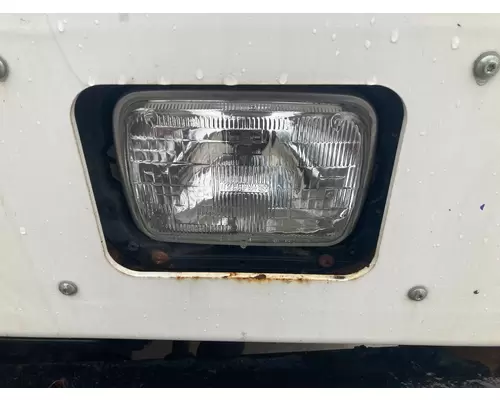 PETERBILT YT 30 Headlamp Assembly