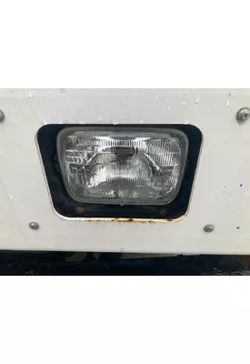 PETERBILT YT 30 Headlamp Assembly