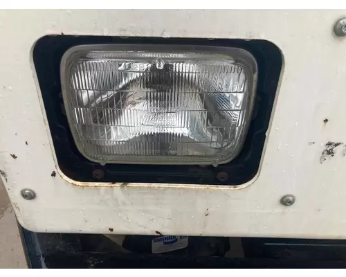 PETERBILT YT 30 Headlamp Assembly