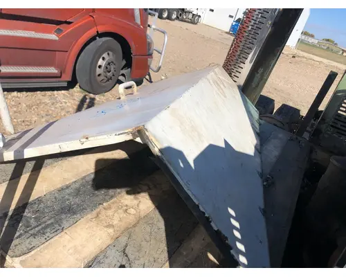 PETERBILT YT 30 Hood