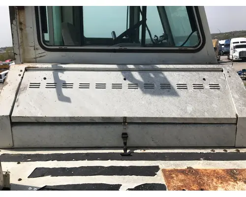 PETERBILT YT 30 Hood
