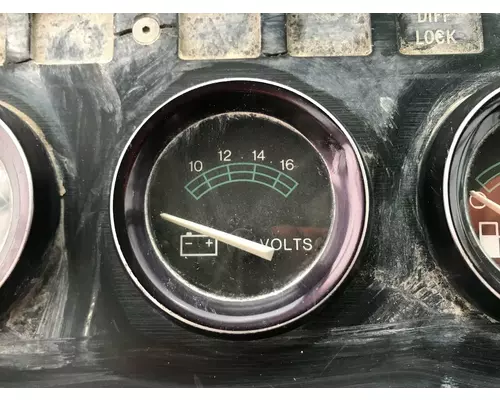 PETERBILT YT 30 Instrument Cluster