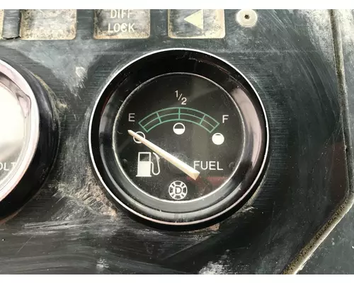 PETERBILT YT 30 Instrument Cluster