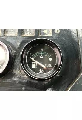 PETERBILT YT 30 Instrument Cluster