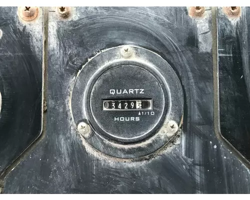 PETERBILT YT 30 Instrument Cluster