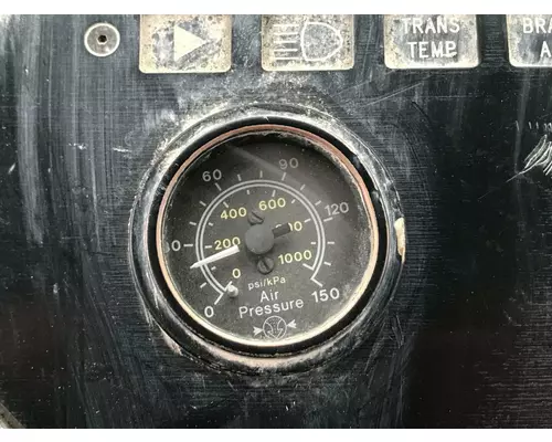 PETERBILT YT 30 Instrument Cluster