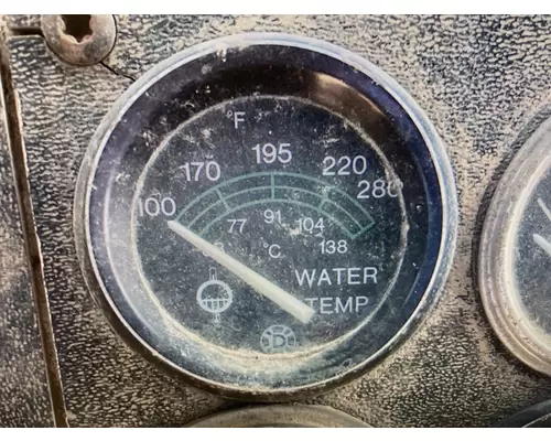PETERBILT YT 30 Instrument Cluster