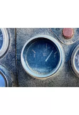 PETERBILT YT 30 Instrument Cluster