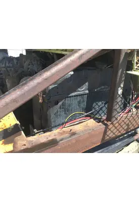 PETERBILT YT 30 Radiator