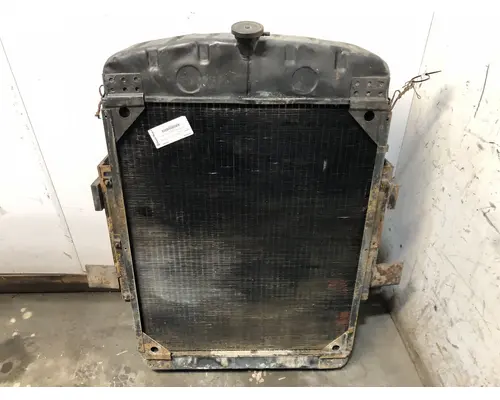 PETERBILT YT 30 Radiator