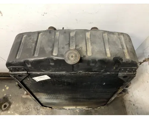 PETERBILT YT 30 Radiator