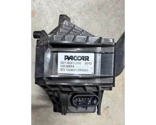 PETERBILT  Accelerator Parts