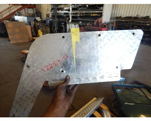 PETERBILT  Bumper End Cap