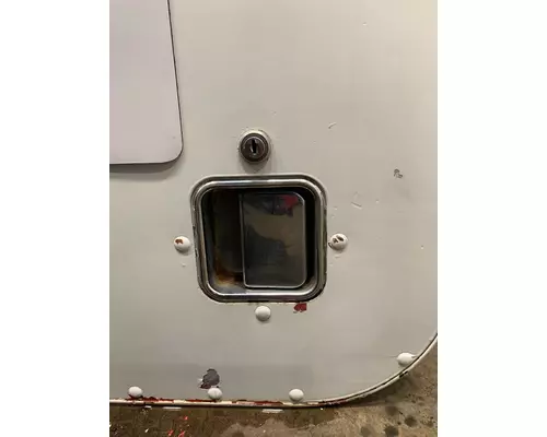PETERBILT  Door Assembly, Front