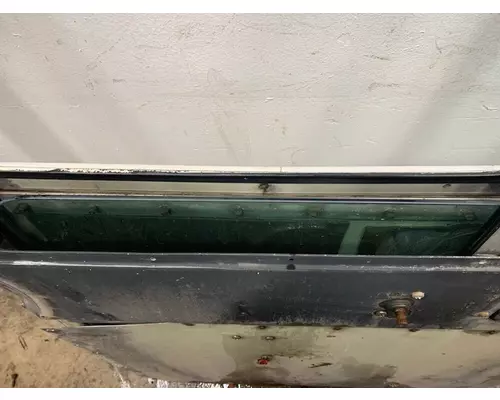 PETERBILT  Door Assembly, Front