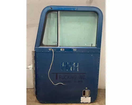 PETERBILT  Door Assembly, Front