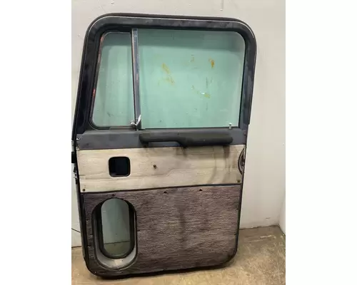 PETERBILT  Door Assembly, Front