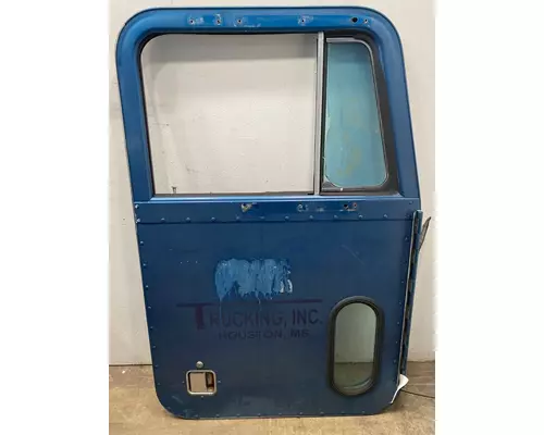 PETERBILT  Door Assembly, Front
