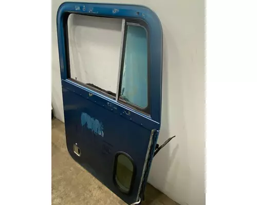 PETERBILT  Door Assembly, Front
