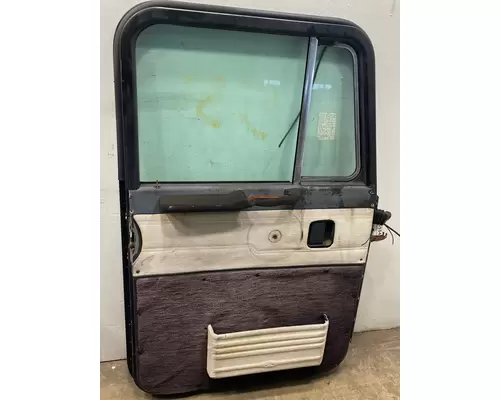 PETERBILT  Door Assembly, Front