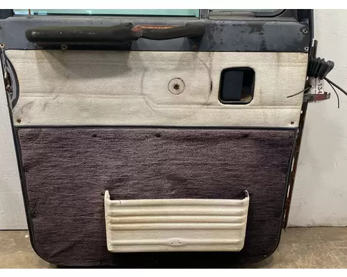 PETERBILT  Door Assembly, Front