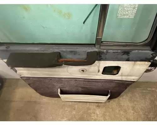 PETERBILT  Door Assembly, Front