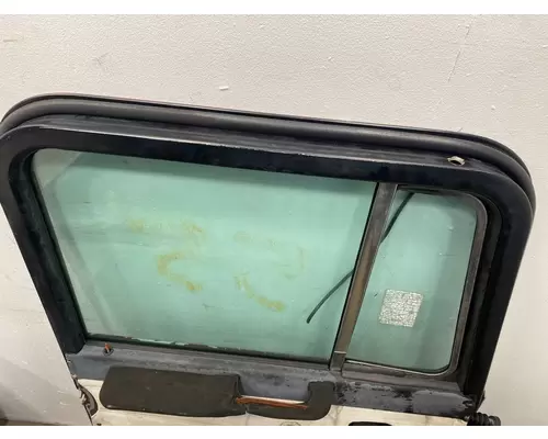PETERBILT  Door Assembly, Front
