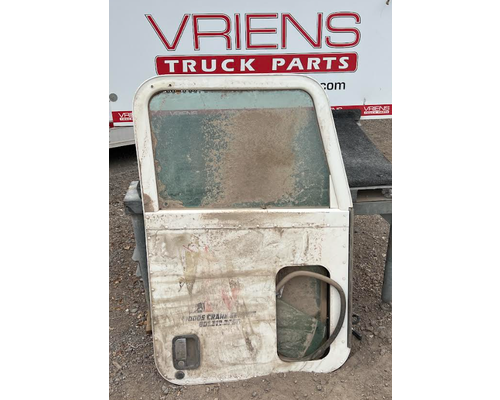 PETERBILT  Door Assembly, Front