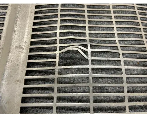 PETERBILT  Grille