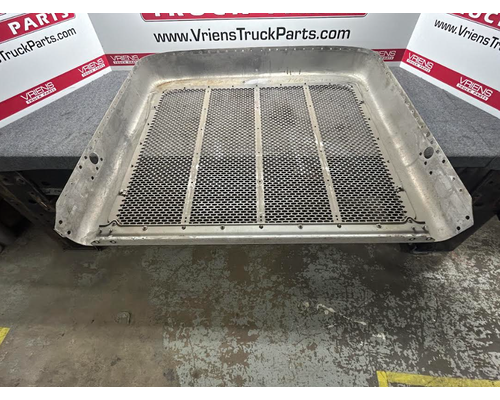 PETERBILT  Grille