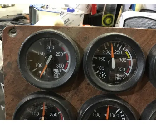 PETERBILT  INSTRUMENT CLUSTER