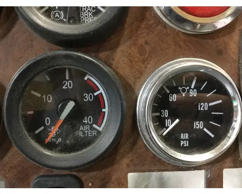 PETERBILT  INSTRUMENT CLUSTER